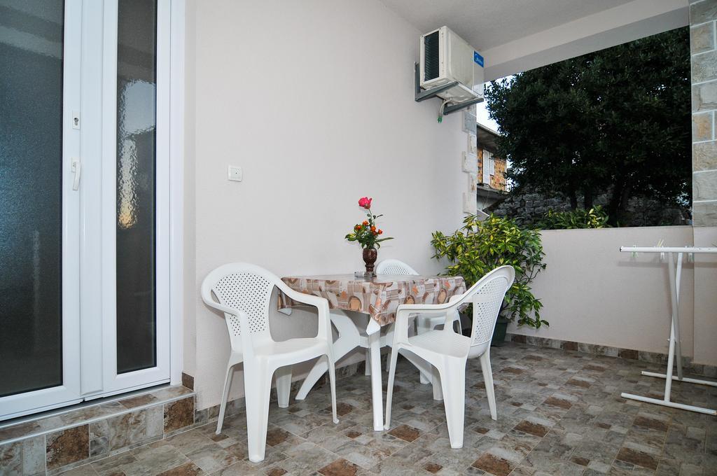 Apartments Samardzic Тиват Екстериор снимка