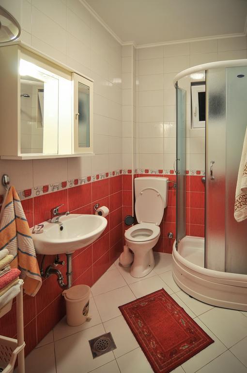 Apartments Samardzic Тиват Екстериор снимка