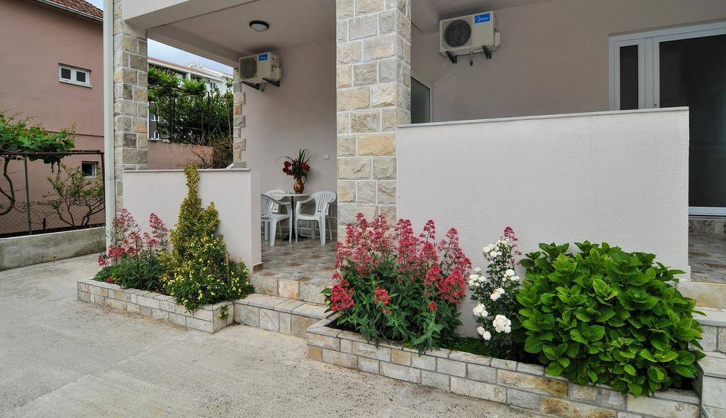 Apartments Samardzic Тиват Екстериор снимка