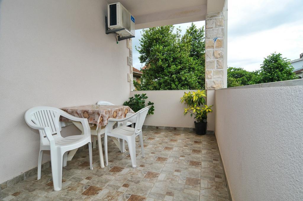 Apartments Samardzic Тиват Екстериор снимка