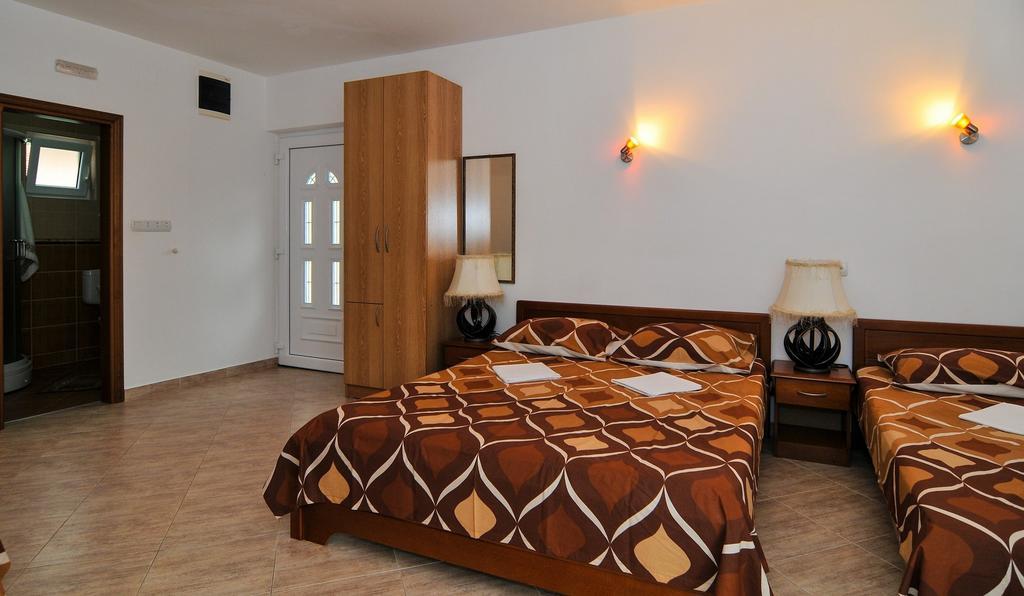 Apartments Samardzic Тиват Екстериор снимка