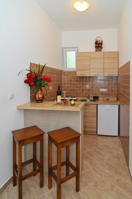 Apartments Samardzic Тиват Екстериор снимка