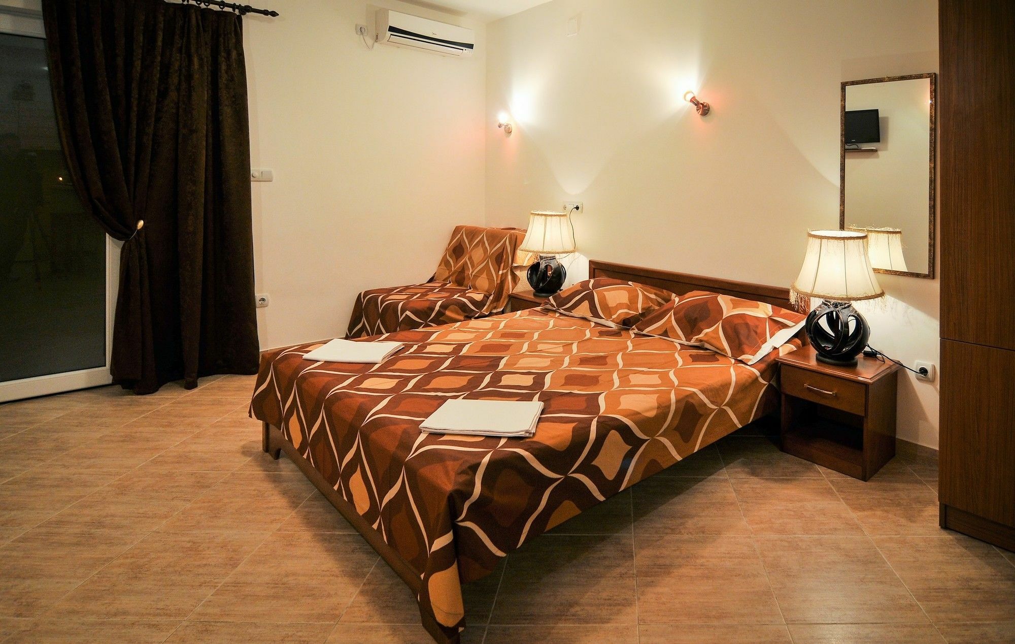 Apartments Samardzic Тиват Екстериор снимка