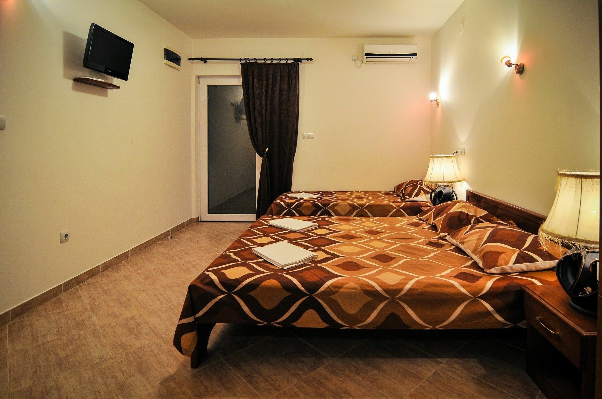 Apartments Samardzic Тиват Екстериор снимка